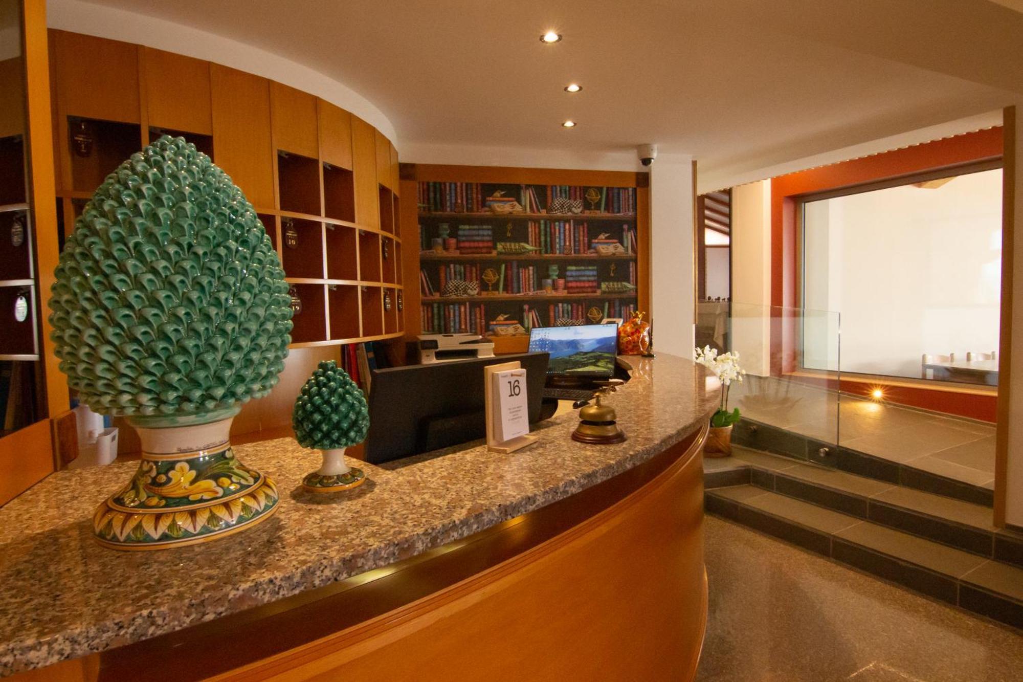 Hotel Miralago Bossico Kültér fotó